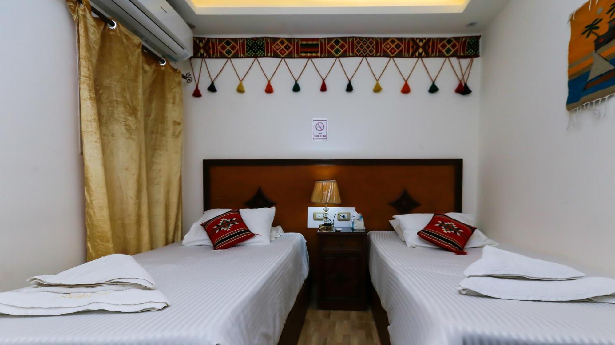 Atlantis Pyramids Inn New Giza Екстер'єр фото